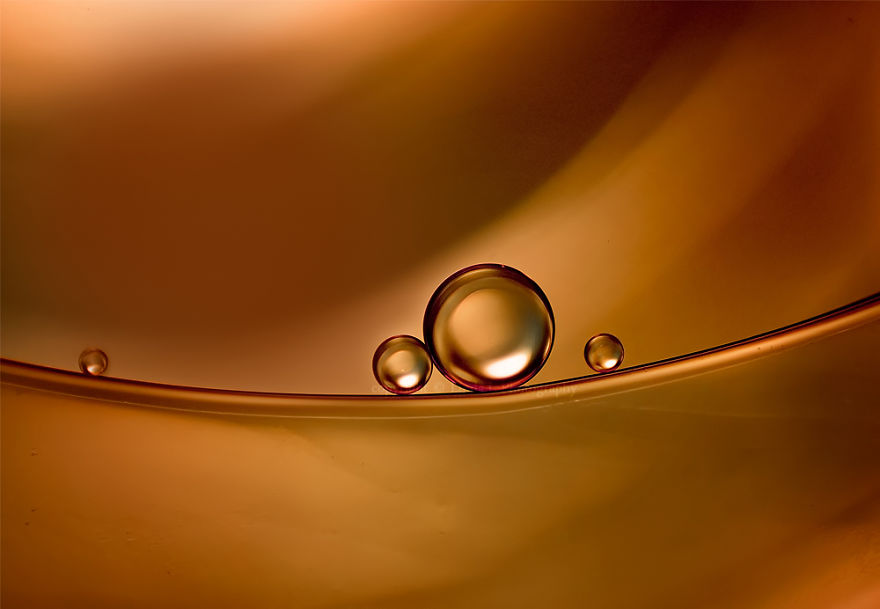 magnifiques-photos-macro-en-utilisant-simplement-de-lhuile-et-de-leau4
