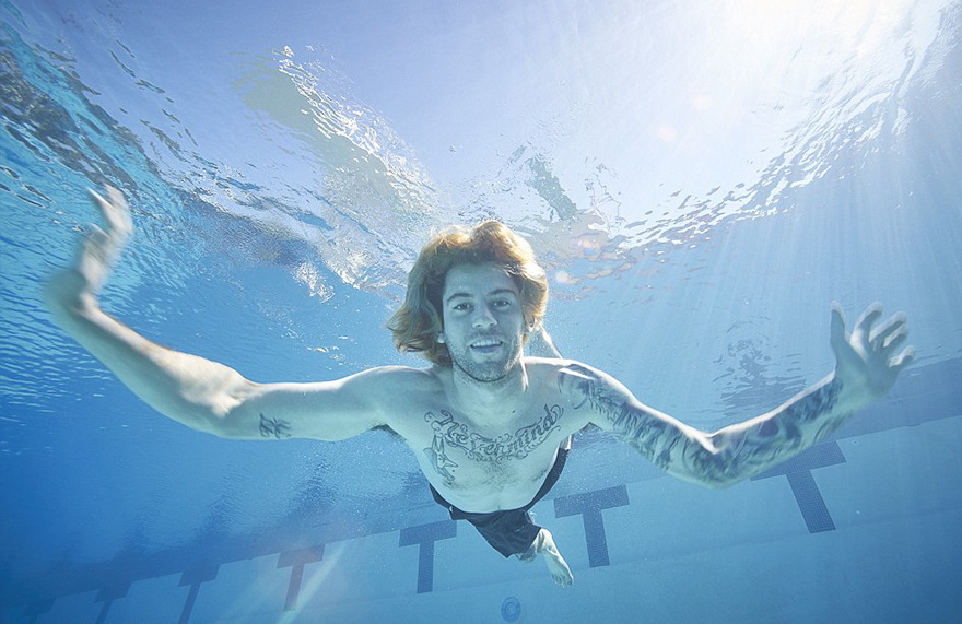 nirvana-baby-recreates-nevermind-album-cover-spencer-elden-john-chapple-1