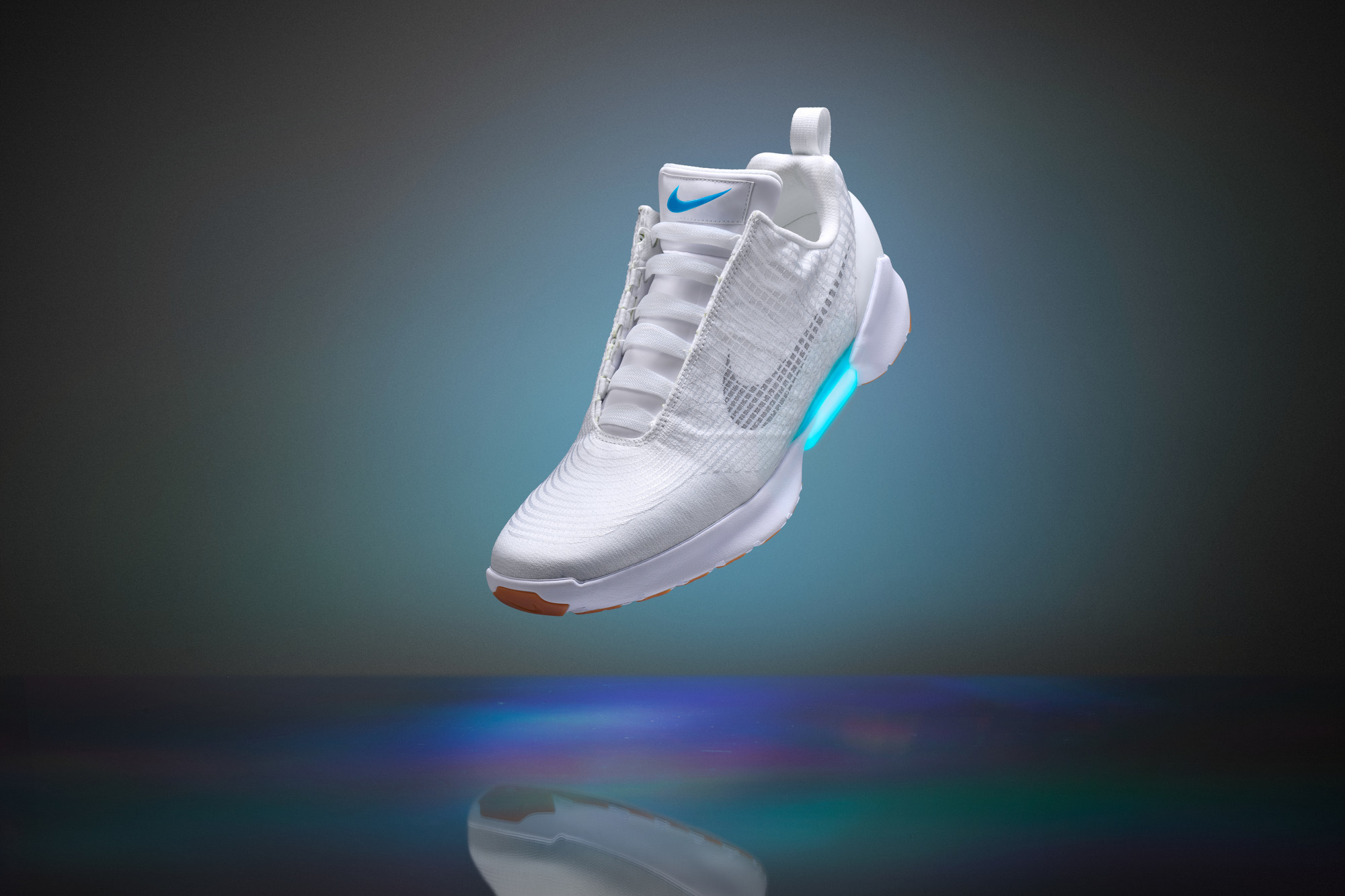 fy16-inno-snowcap-white-hero-v2-0043-54346-1