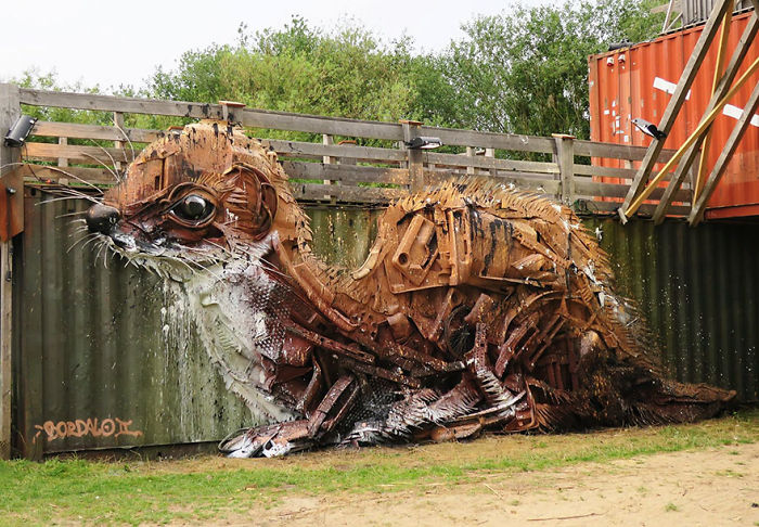 trash-animal-sculpture-artur-bordalo-13-57ea1bc1b6b57__700