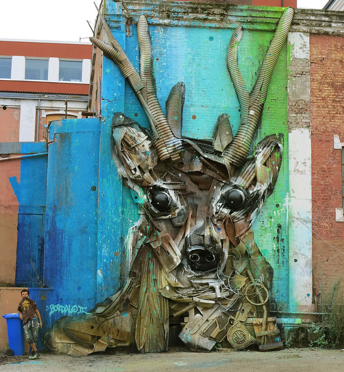 trash-animal-sculpture-artur-bordalo-39-57ea1c0383427__700