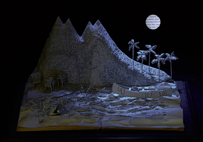 illuminated-book-sculpture-su-blackwell-6-57ee4981b1f0f__700