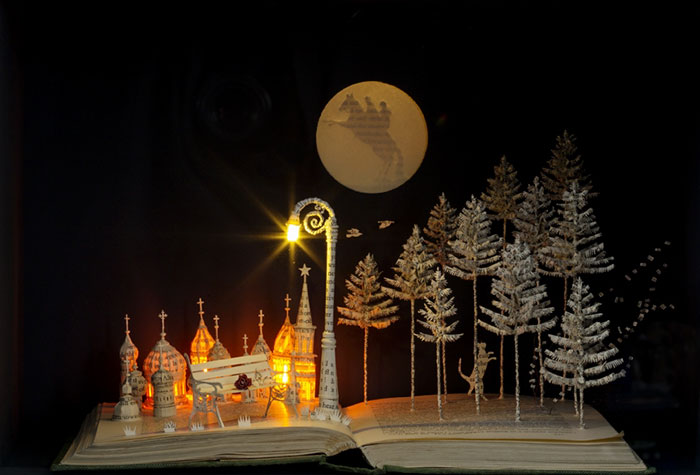 illuminated-book-sculpture-su-blackwell-15-57ee4990d7aaf__700