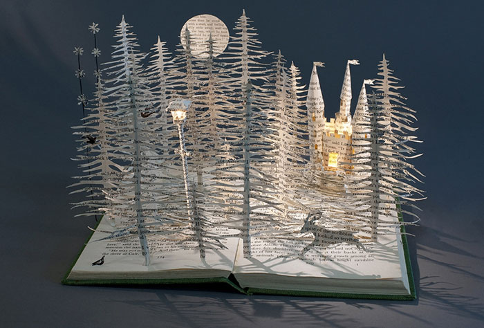 illuminated-book-sculpture-su-blackwell-29-57ee49b8565f2__700