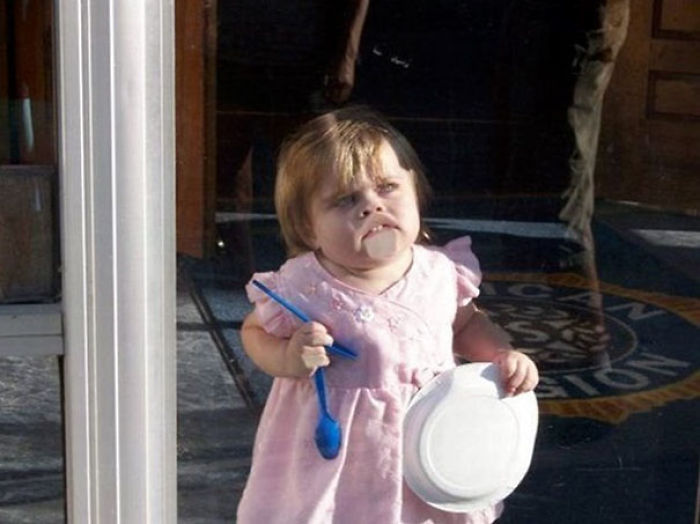 funny-baby-parenting-moments-101-57fce85f7193a__700