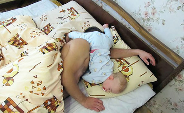 funny-baby-parenting-moments-35-57fcce433f2c8__605