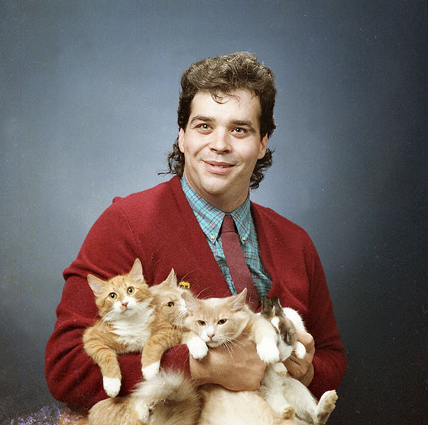 men-pose-cats-funny-vintage-7-5885f7900eadc__605