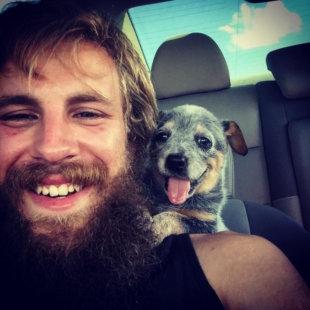 16-happy-dogs-who-just-met-their-humans-for-the-first-time-12