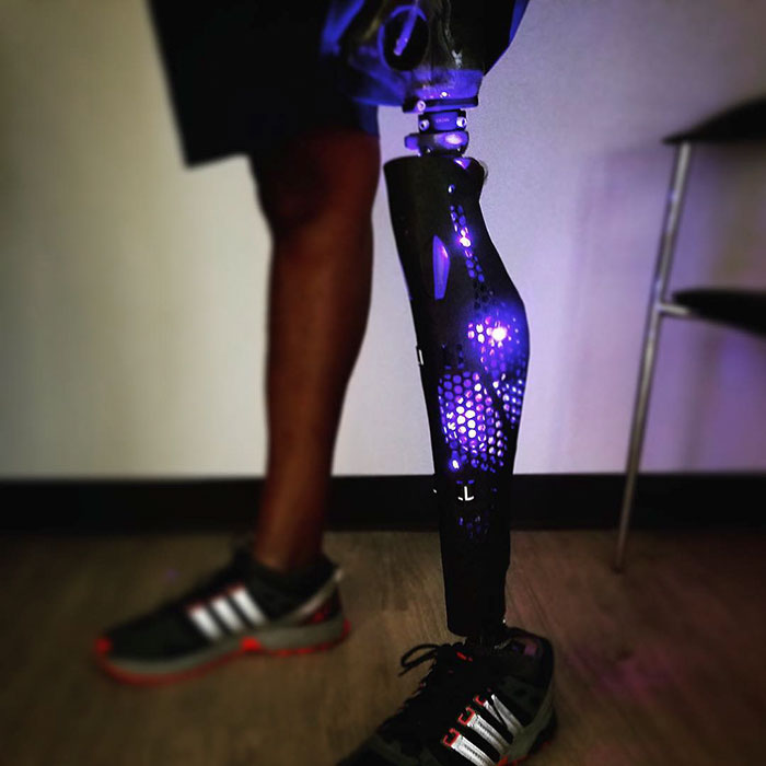 stylish-leg-prosthetics-alleles-studio-18