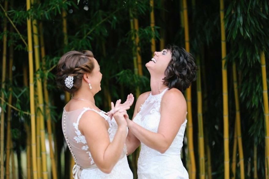 lgbt-wedding-pictures-23-593568a7edd16__880