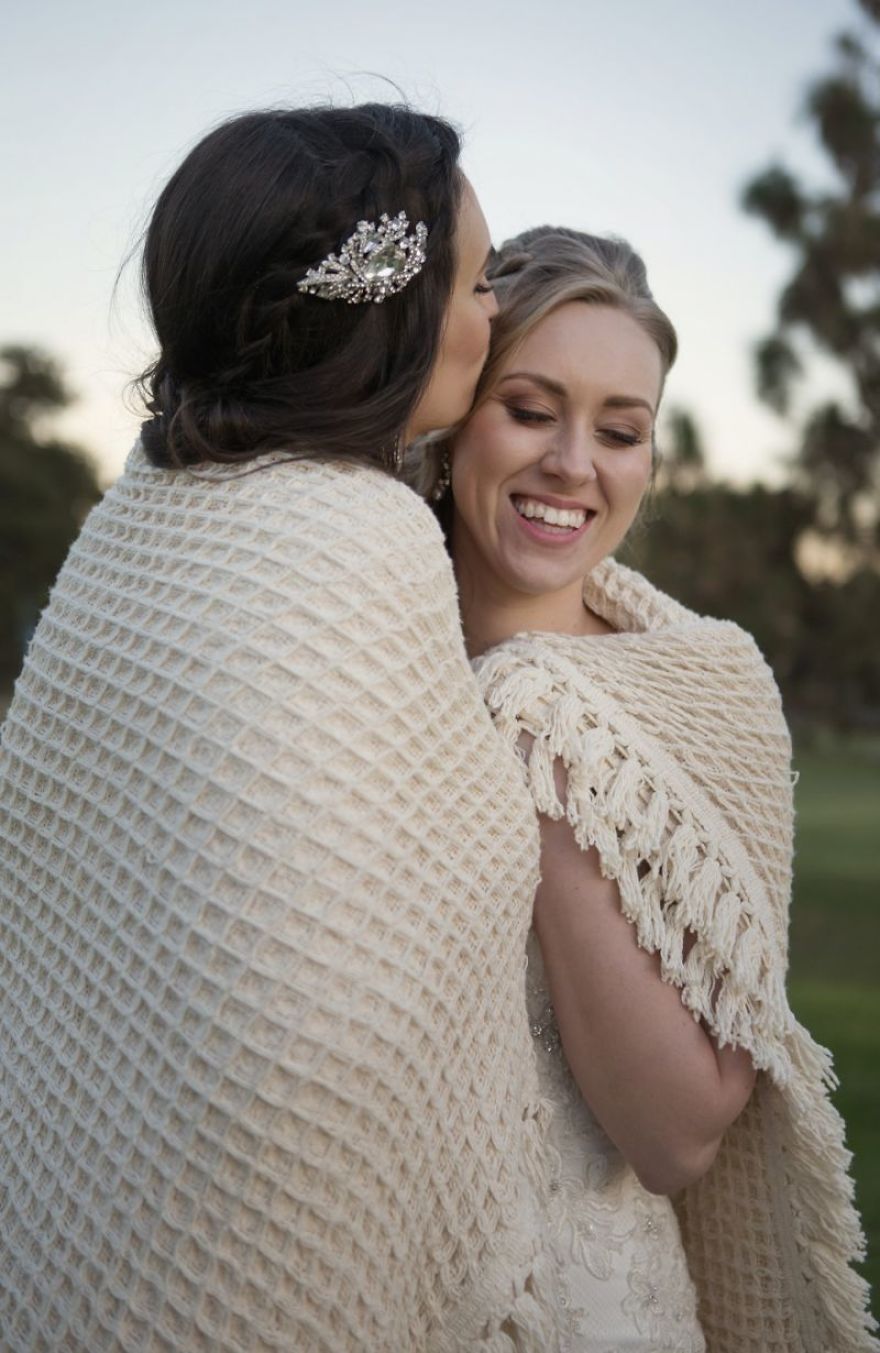 lgbt-wedding-pictures-27-59356a95a293e__880