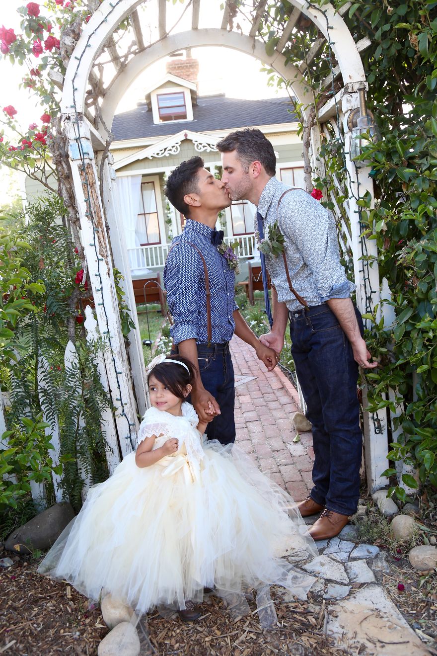 lgbt-wedding-pictures-51-5935901bef3ab__880