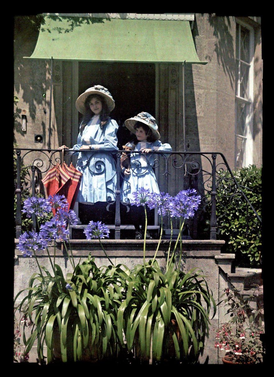 first-color-photos-vintage-old-autochrome-lumiere-auguste-louis-593e48d373ab6__880