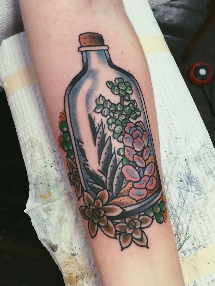 5f95a6f3ba1ee64148aedc64878f5c89_succulent-tattoo-designs-59082df295bce__700