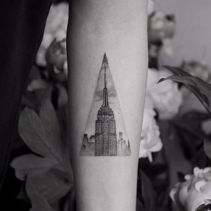 ec623c11609fa16399175b17f9677976_architecture-tattoo-ideas-8-59636a06cff1e__700