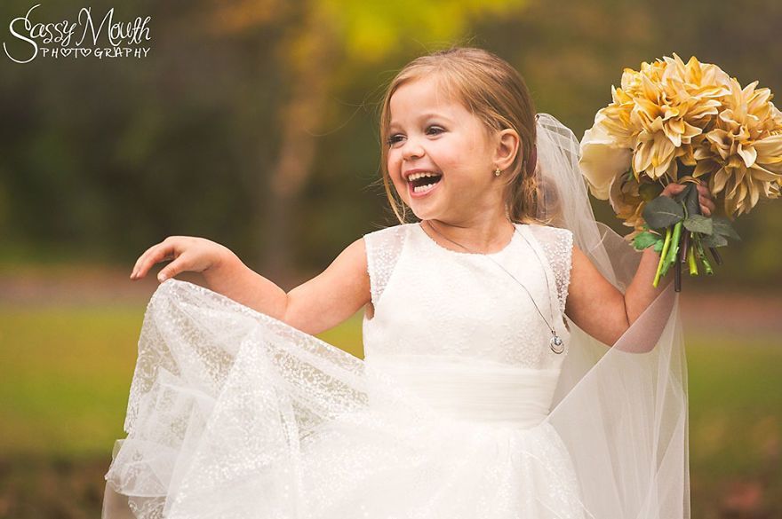 Une fillette de 5 ans veut épouser son meilleure ami avant sa 4e chirurgie à cœur ouvert, les parents organisent la plus douce séance photo Une fillette de 5 ans veut épouser son meilleure ami avant sa 4e chirurgie à cœur ouvert, les parents organisent la plus douce séance photo