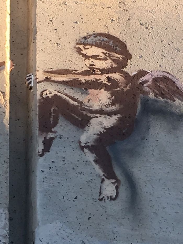 Banksy frappe encore avec de nouvelles œuvres d'art en Palestine Banksy frappe encore avec de nouvelles œuvres d'art en Palestine