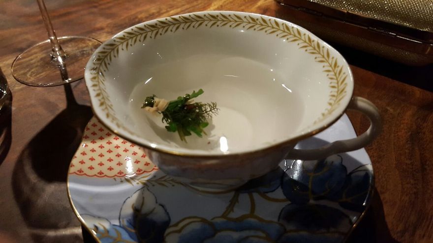 Voilà à quoi ressemble un repas de 600 $ pour 1 personne dans l'un des restaurants les plus chers d'Amérique Voilà à quoi ressemble un repas de 600 $ pour 1 personne dans l'un des restaurants les plus chers d'Amérique