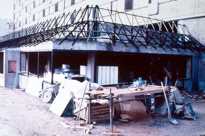 Le premier McDonald's de Moscou a ouvert ses portes en 1990, et ces 27 photos montrent à quel point c'était insensé Le premier McDonald's de Moscou a ouvert ses portes en 1990, et ces 27 photos montrent à quel point c'était insensé