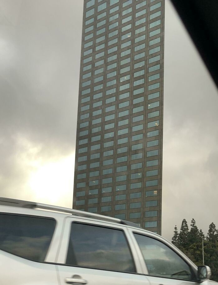 105 Real-Life Photos That Look Like Bad Renders