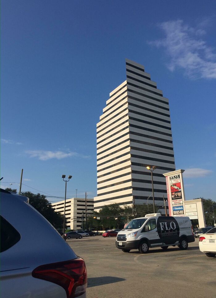 105 Real-Life Photos That Look Like Bad Renders