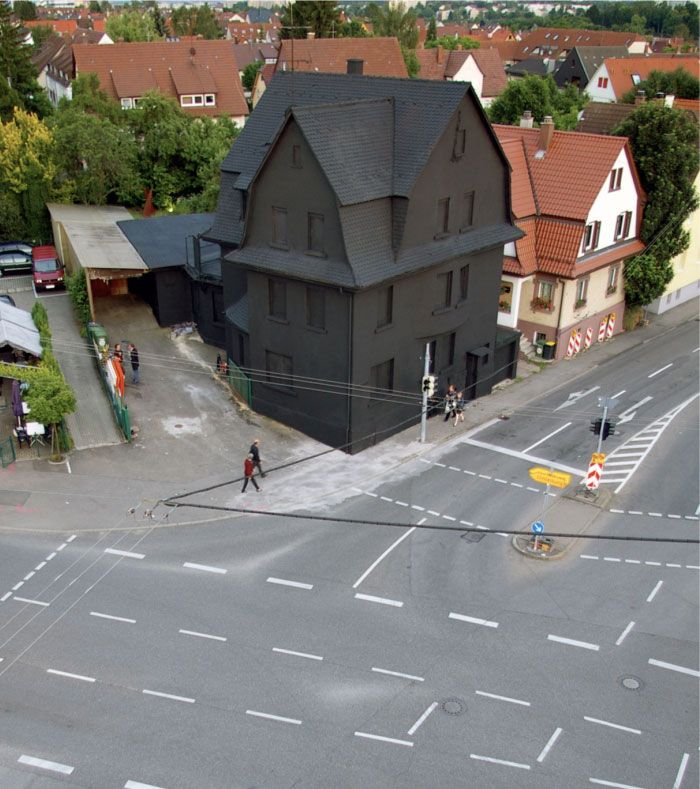 105 Real-Life Photos That Look Like Bad Renders