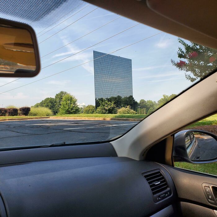 105 Real-Life Photos That Look Like Bad Renders