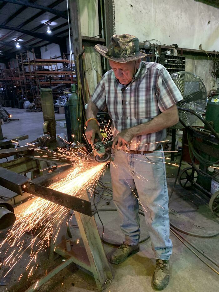 83 Of The Worst Work Safety Examples Ever, As Shared In An Online Group Dedicated To Them (New Pics)
