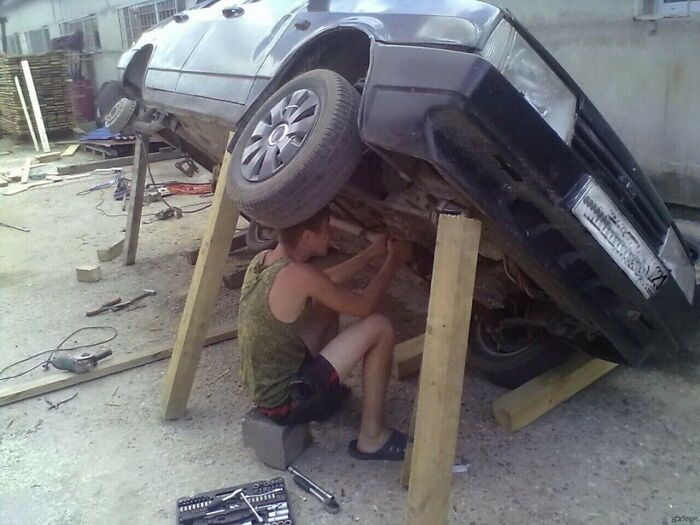 83 Of The Worst Work Safety Examples Ever, As Shared In An Online Group Dedicated To Them (New Pics)