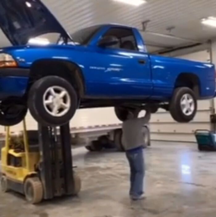 83 Of The Worst Work Safety Examples Ever, As Shared In An Online Group Dedicated To Them (New Pics)