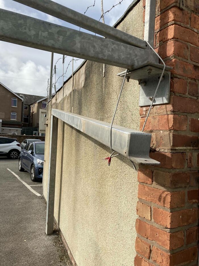 83 Of The Worst Work Safety Examples Ever, As Shared In An Online Group Dedicated To Them (New Pics)