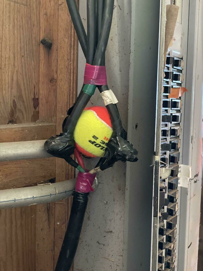 83 Of The Worst Work Safety Examples Ever, As Shared In An Online Group Dedicated To Them (New Pics)