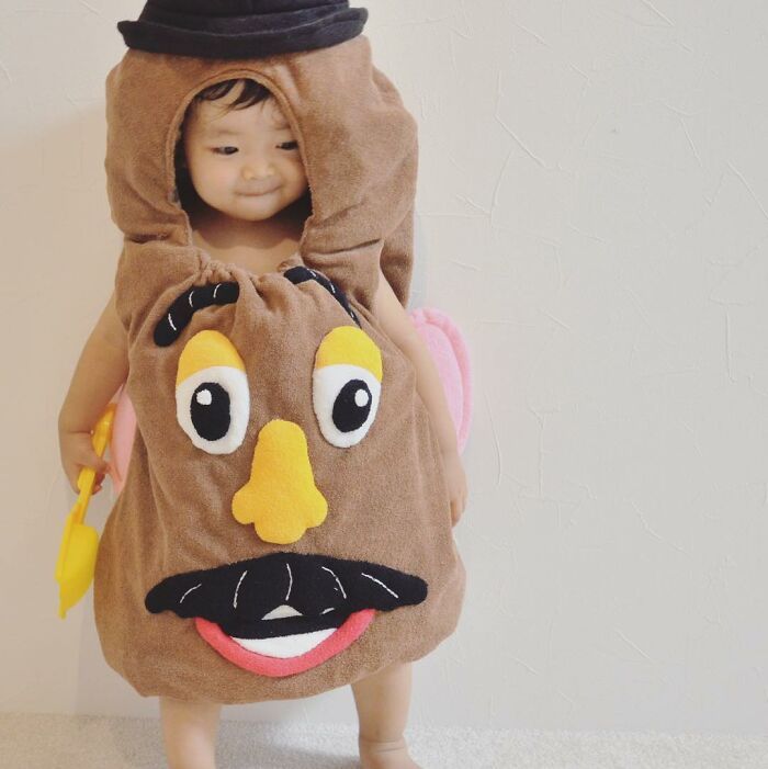 These Kids Get Dressed Up In Hand-Crafted Costumes And They Look Adorable In Them (60 Pics)