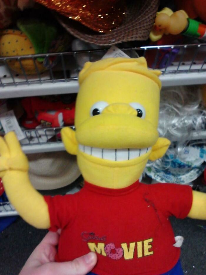 tellement de choses ne vont pas avec cette pel pel pel pel pel pel pel pel pel peluche bart simpson