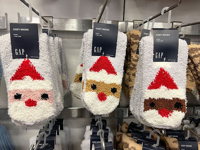 tu peux maintenant choisir la race du père Noël sur les chaussettes gap