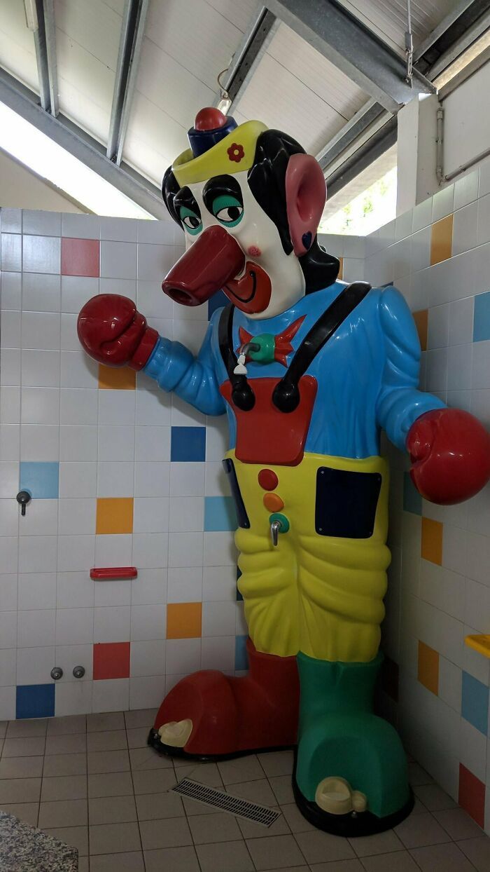 cette “douche” de clown est un nope absolu