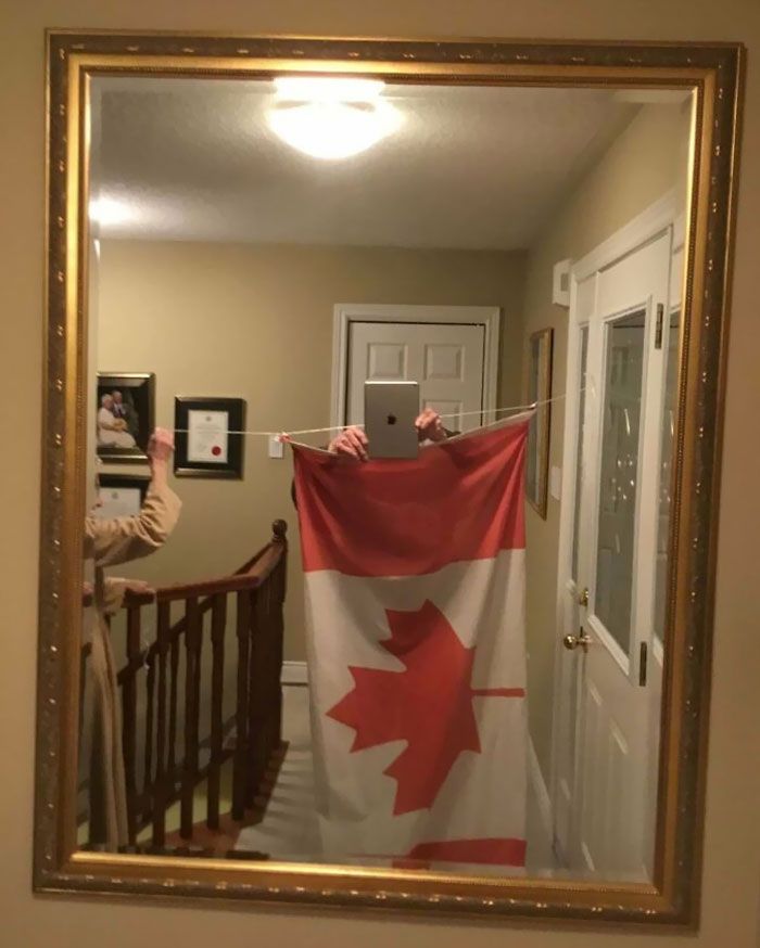 la vente patriotique et toujours insaisissable du miroir canadien