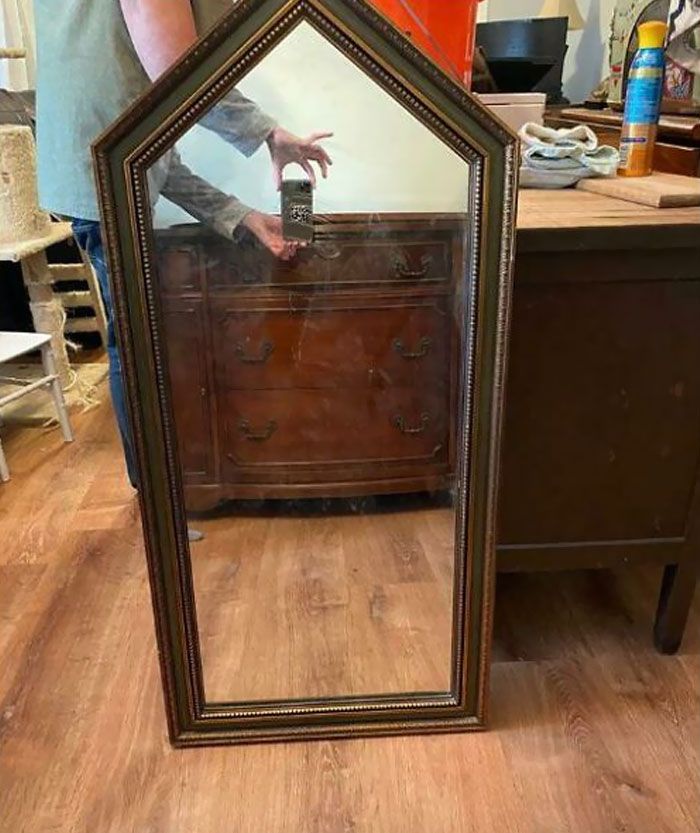 Miroir extrêmement maudit à vendre