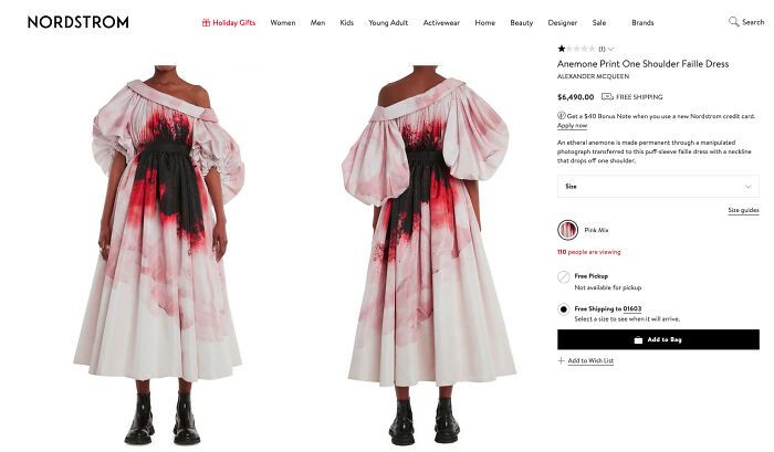 pourrait être un bon camouflage pour l’apocalypse zombie. ajoute un cardigan et des chaussures compensées et cette robe polyvalente se transforme en une parfaite tenue de soirée.