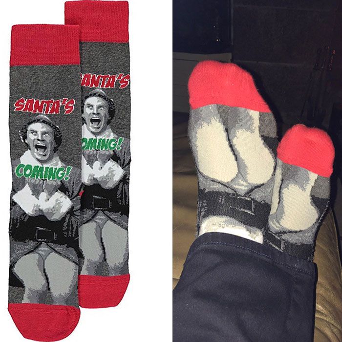 Chaussettes d’elfe que j’ai offertes à mon père pour Noël, quand on porte un pantalon, on voit juste l’entrejambe de Will Ferrell.