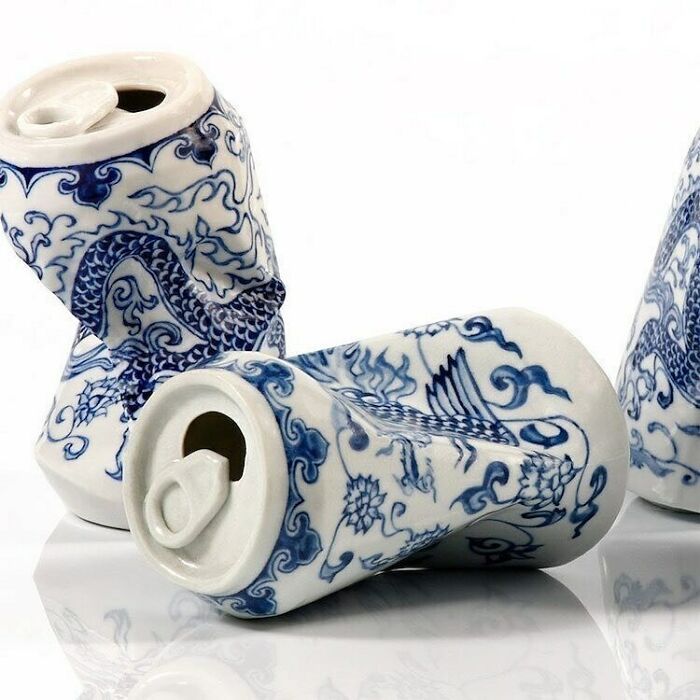 Inspirés du style traditionnel de la dynastie Ming, ils sont fabriqués en porcelaine.