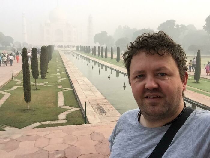 Je vois tes photos panoramiques ruinées par le temps et je présente le moment où j’ai réalisé le rêve de toute une vie de visiter le Taj Mahal.