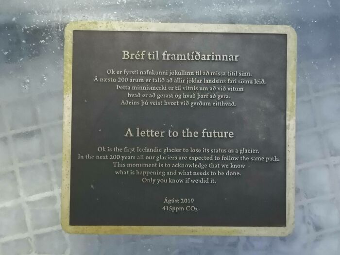 une lettre aux humains du futur sur le site du premier glacier mort d’islande