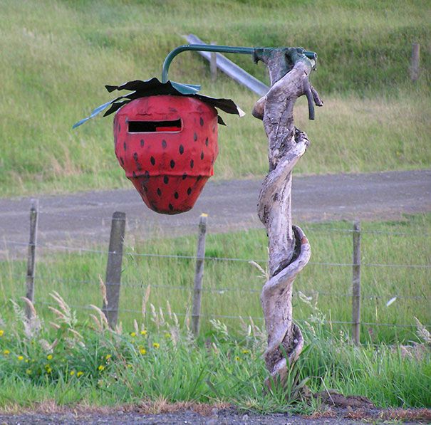 boîte aux lettres à la fraise