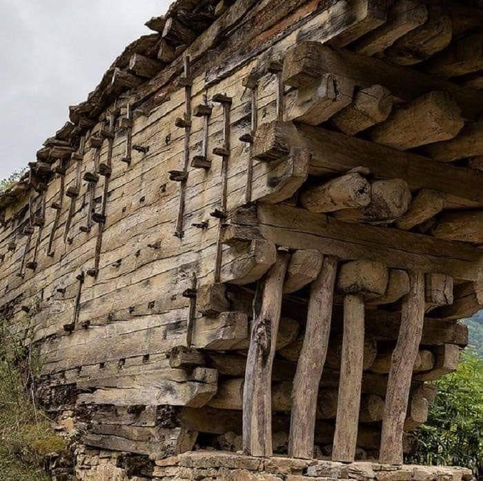 Un pont en bois de 200 ans au daghestan, construit sans l’utilisation d’un seul clou