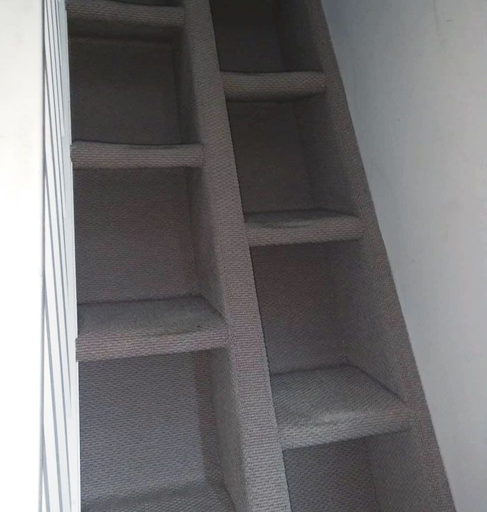 Escalier d’une maison dans laquelle je suis allé aujourd’hui