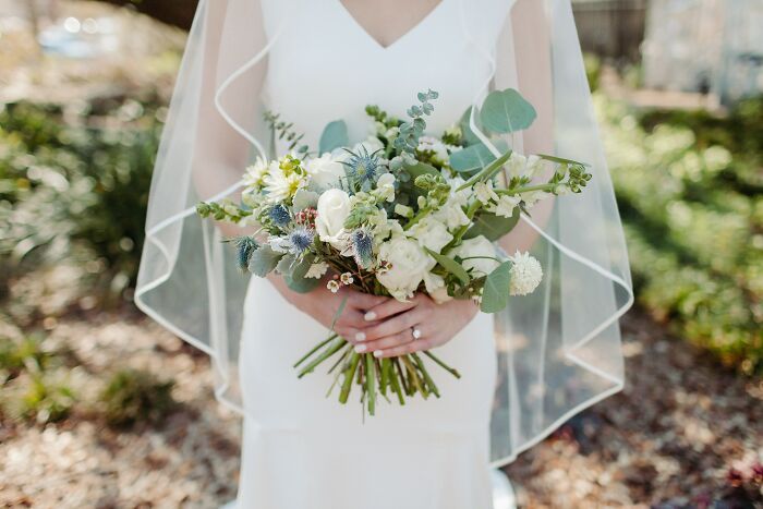 La mariée s’est essentiellement affamée, après l’église, elle s’est retrouvée avec un iv et a manqué la fête.