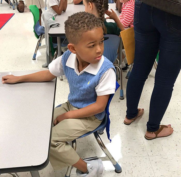 ma sœur prenait des photos de mon neveu à l’école