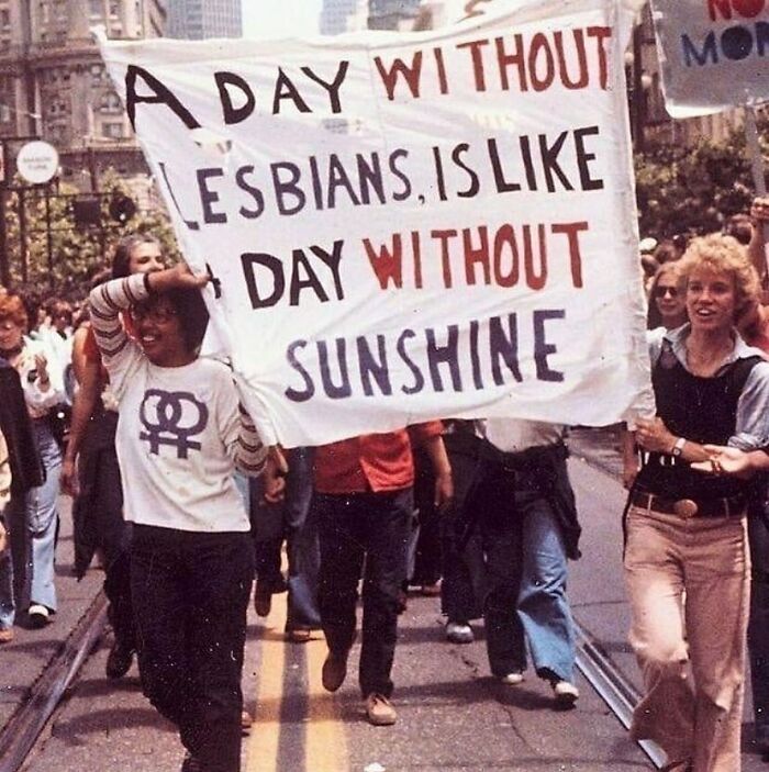 « Un jour sans lesbiennes est comme un jour sans soleil. » Parade de la journée de la liberté gay, san francisco, 1979