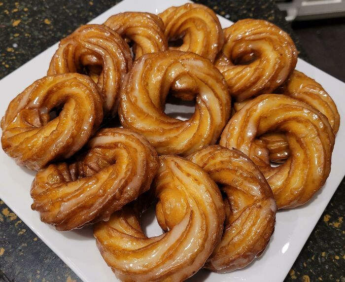 beignets frits au miel crueller